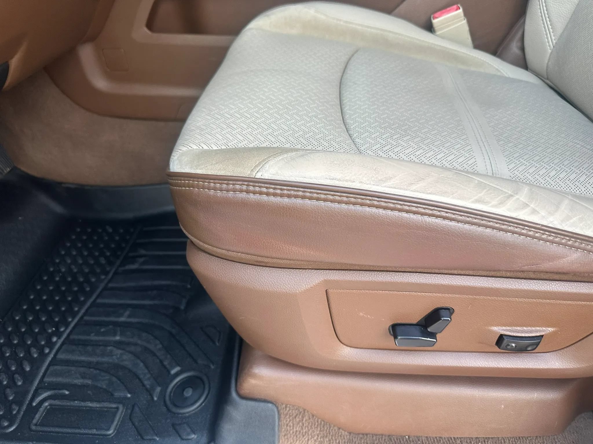Used 2020 RAM 3500 Laramie AWD/4WD image 36