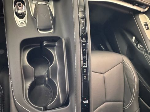 Used 2025 Chevrolet Corvette Stingray Coupe w/ 1LT image 19