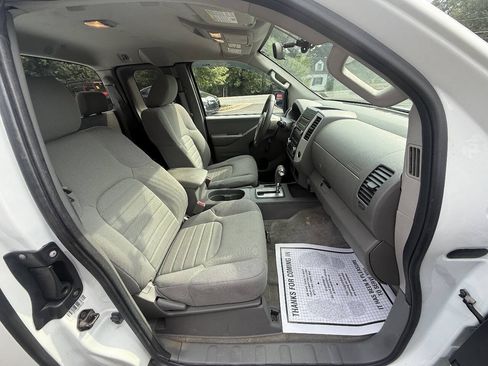 Used 2015 Nissan Frontier S RWD image 21