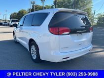 Used 2023 Chrysler Voyager LX FWD image 6