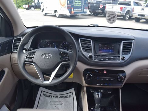 Used 2016 Hyundai Tucson SE w/ Option Group 02 FWD image 18