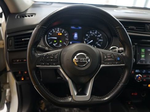 Used 2019 Nissan Rogue SV w/ Sun & Sound Touring Package image 21