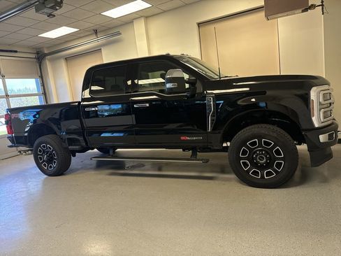 Used 2024 Ford F250 Platinum AWD/4WD image 64