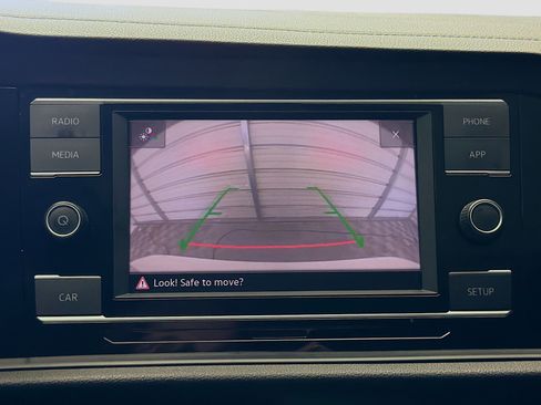 Used 2019 Volkswagen Jetta SE w/ Cold Weather Package image 15