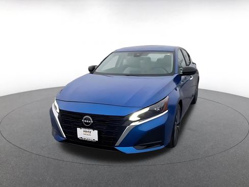 Used 2025 Nissan Altima 2.5 SV image 7