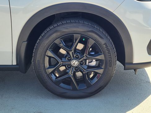 Used 2023 Honda HR-V Sport image 5