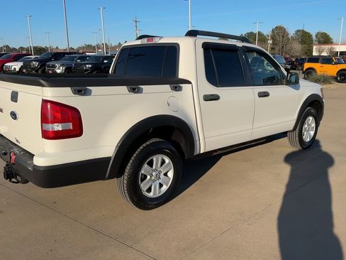 Used 2010 Ford Explorer Sport Trac XLT image 8