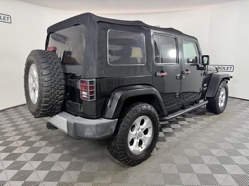 Used 2013 Jeep Wrangler Unlimited Sahara w/ Connectivity Group image 6