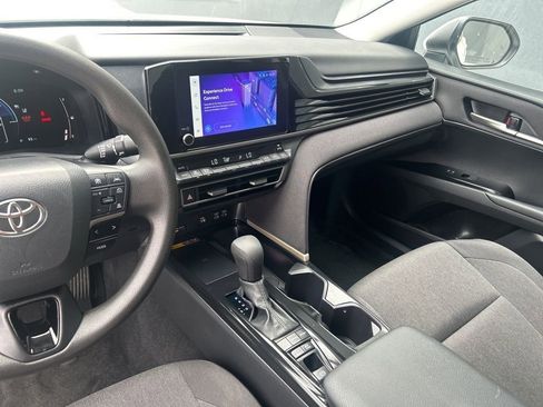Used 2025 Toyota Camry LE FWD image 9