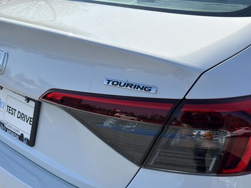 Used 2024 Honda Civic Touring image 11