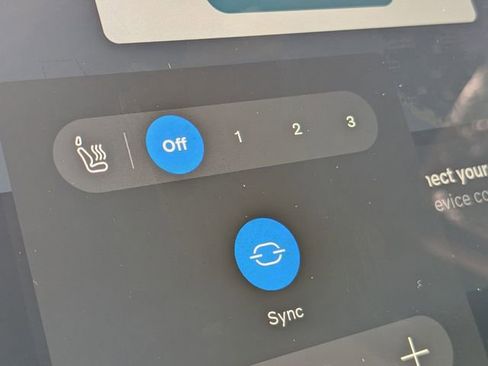 Certified 2025 Volvo XC90 B5 Core w/ Protection Package Premier image 30