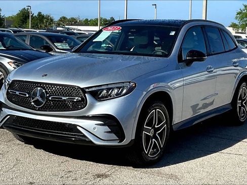 Used 2023 Mercedes-Benz GLC 300 4MATIC image 9