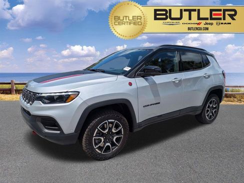 Certified 2025 Jeep Compass Trailhawk w/ Trailhawk Elite Group AWD/4WD image 1