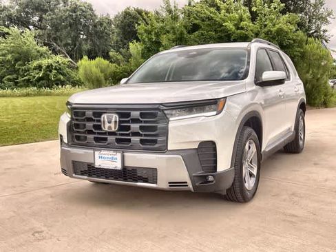 Certified 2026 Honda Pilot EX-L image 2