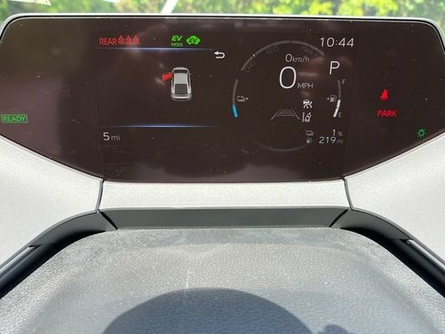 New 2026 Toyota Prius Plug-In Hybrid FWD image 15
