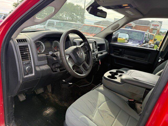 Used 2014 RAM 2500 Tradesman w/ Chrome Appearance Group AWD/4WD image 6