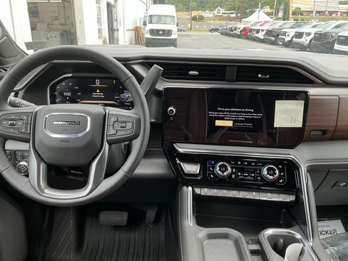 New 2026 GMC Sierra 2500 Denali Ultimate AWD/4WD image 11