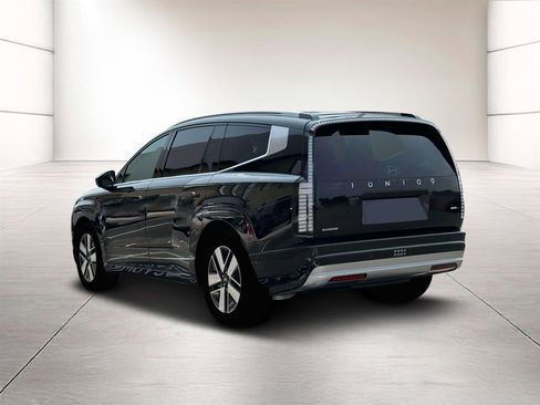 New 2026 Hyundai Ioniq 9 SEL image 5