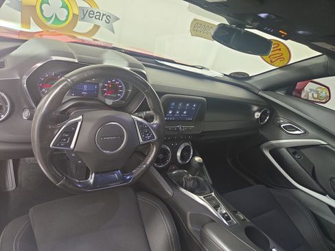 Used 2019 Chevrolet Camaro LT image 14