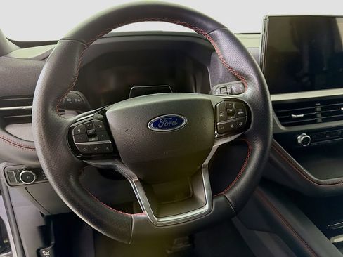 Used 2025 Ford Explorer ST-Line w/ ST-Line Street Pack AWD/4WD image 14