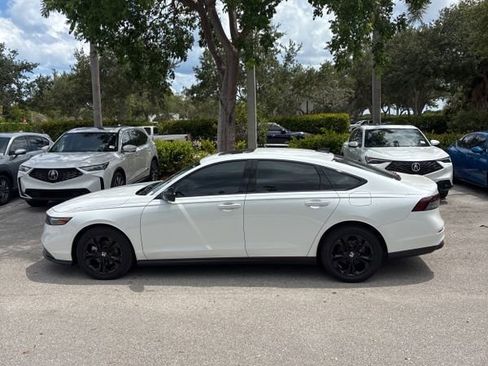 Used 2025 Honda Accord SE image 2