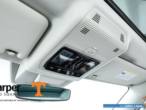 Used 2025 Volkswagen Tiguan SE w/ Panoramic Sunroof Package AWD/4WD image 26