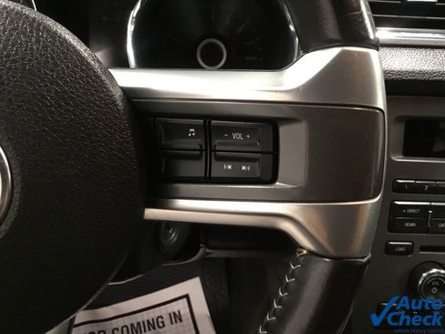 Used 2014 Ford Mustang Convertible image 44