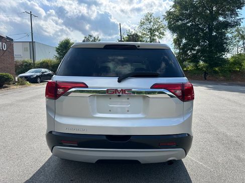 Used 2018 GMC Acadia SLE FWD image 5