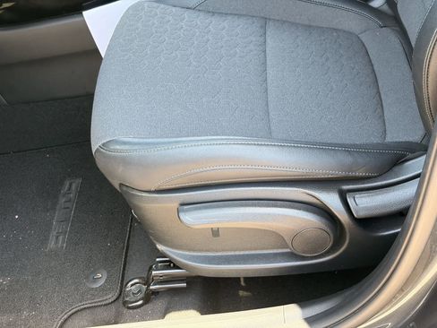 Used 2025 Kia Seltos S FWD image 19