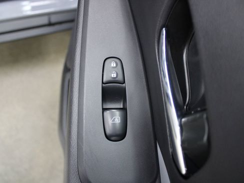 Used 2023 Nissan Kicks SR w/ SR Premium Package image 28