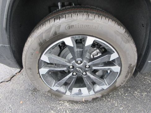 New 2026 Chevrolet Equinox RS w/ LPO, Floor Liner Package image 9