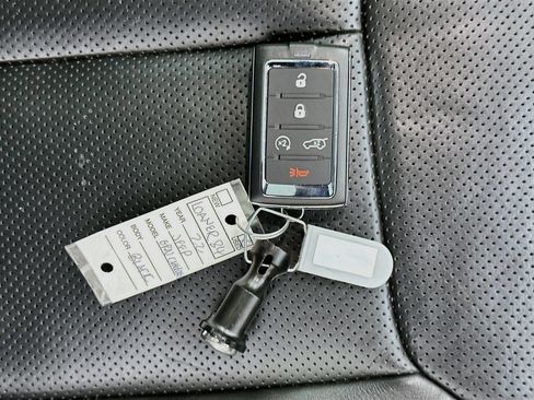 Used 2022 Jeep Grand Cherokee Overland AWD/4WD image 34