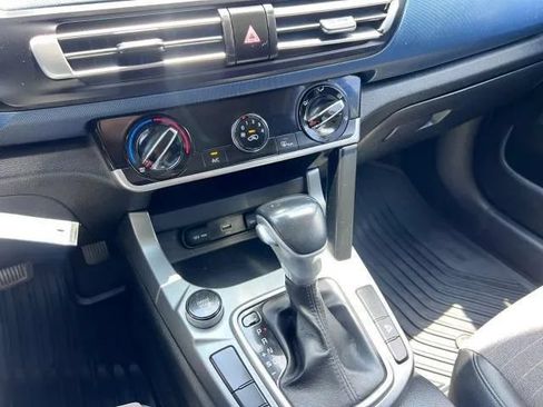 Used 2021 Kia Seltos S FWD image 43