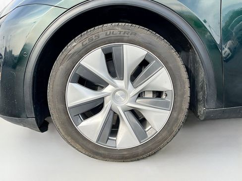 Used 2021 Tesla Model Y 2WD image 29
