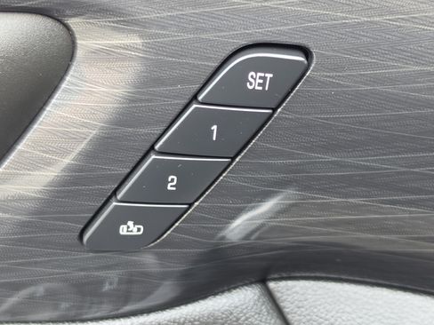 Used 2022 Chevrolet Traverse High Country w/ LPO, Floor Liner Package AWD/4WD image 17