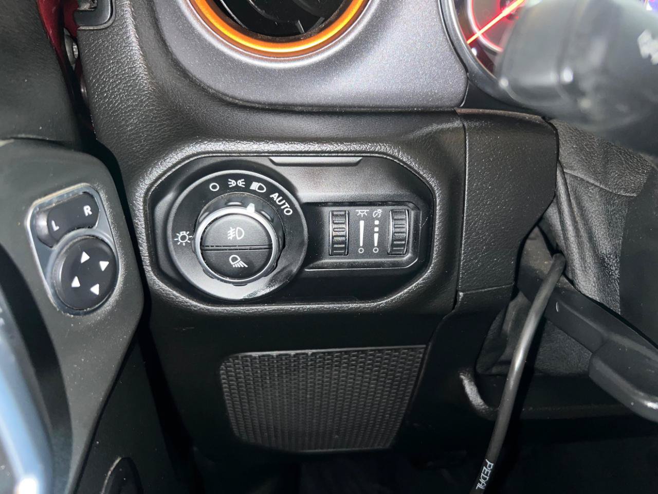 Used 2021 Jeep Gladiator Mojave AWD/4WD image 34