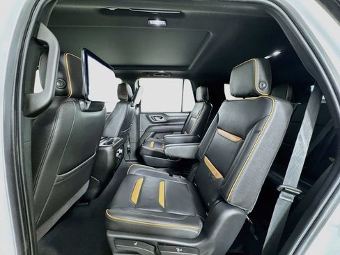 Used 2021 GMC Yukon AT4 w/ AT4 Premium Package AWD/4WD image 11