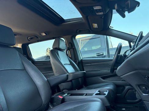 Used 2024 Honda Odyssey Sport image 15