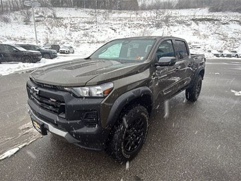 Used 2025 Chevrolet Colorado Trail Boss image 8