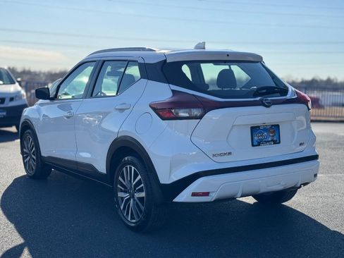 Used 2023 Nissan Kicks SV FWD image 5
