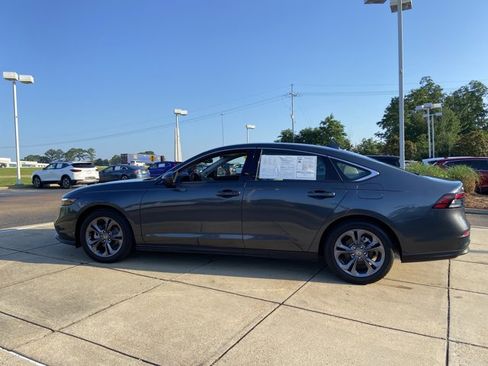 Used 2023 Honda Accord EX image 7