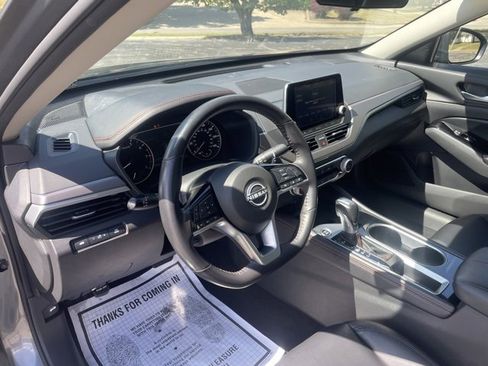 Used 2024 Nissan Altima 2.5 SR image 10