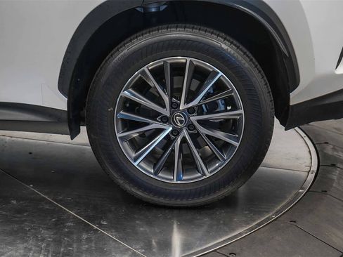 Used 2025 Lexus NX 250 FWD image 10