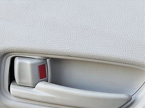 Used 2025 Toyota Corolla LE FWD image 7