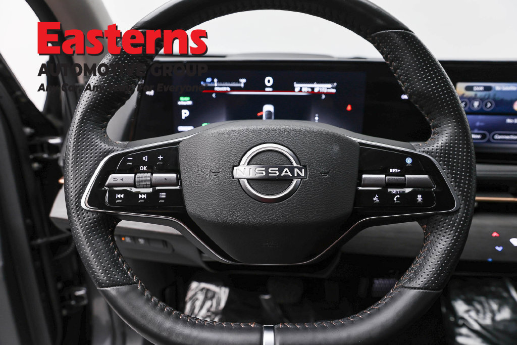 Used 2023 Nissan Ariya AWD image 11