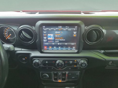 Used 2021 Jeep Gladiator Sport AWD/4WD image 13