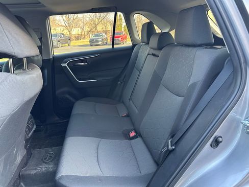 Used 2022 Toyota RAV4 XLE image 13