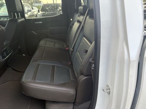 Used 2021 GMC Sierra 1500 Denali w/ Technology Package RWD image 9