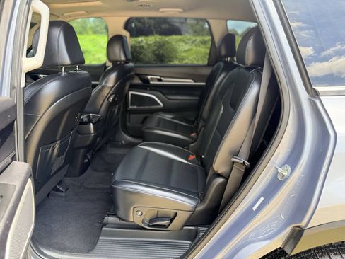 Used 2022 Kia Telluride S FWD image 13