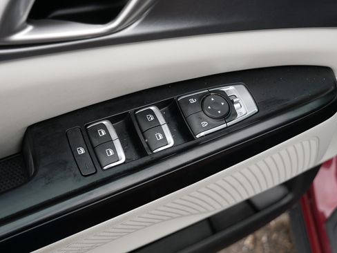 Certified 2024 Kia Carnival LX image 19